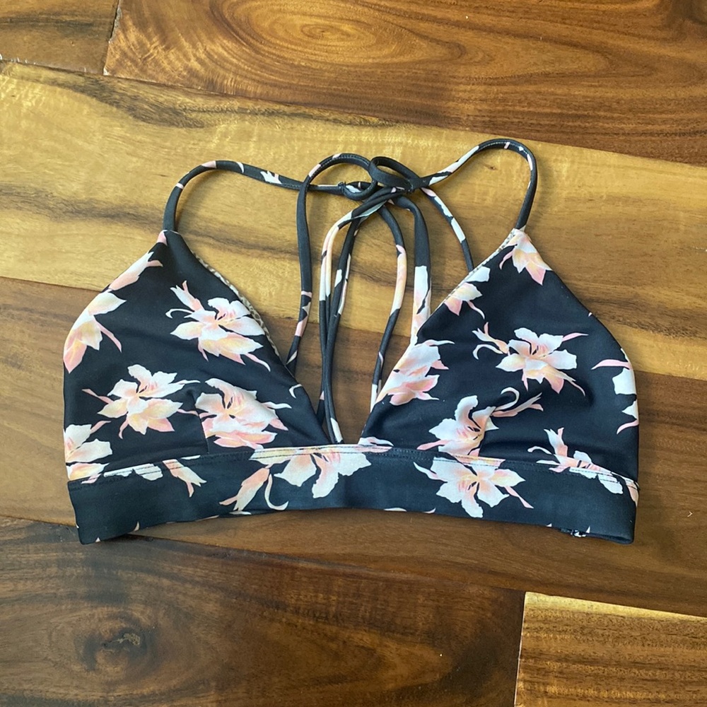 Acacia Swimwear Awapui bikini top size P